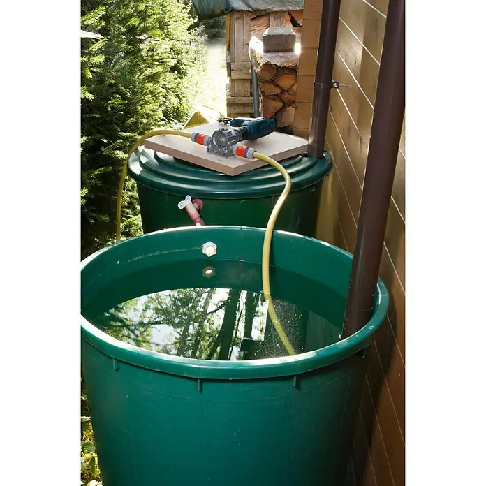 Wolfcraft Pumpa - maks. 3000 l/h, Pritisak vode u visinu: 30 m (crijevo od ½″) - Proizvod u upotrebi