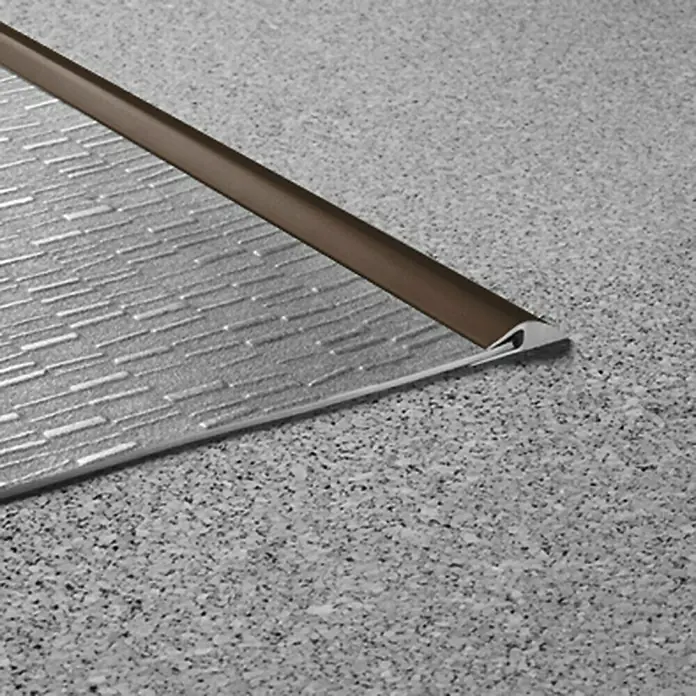 LOGOCLIC Završna lajsna - Smeđe boje, 1 m x 26 mm x 3 mm, Vrsta montaže: Lijepljenje - Detaljan prikaz