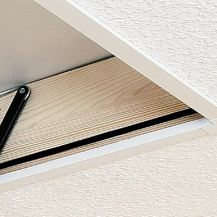 Star Stairs Abdeckleiste - Passend für: Star Stairs Bodentreppen ≤ 140 x 60 cm - Ansicht von unten