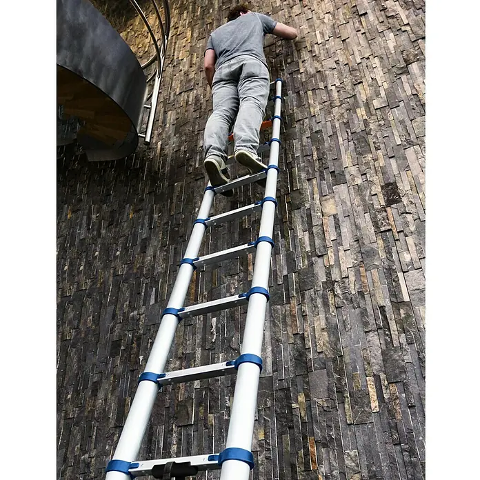 Stabilomat Teleskopleiter - Arbeitshöhe: 3,21 m, Aluminium, Transportlänge: 0,83 m - Vorderansicht