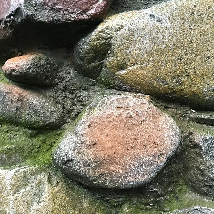Silex Kunststeinbrunnen Meran - 75 x 70 x 150 cm - Detailaufnahme