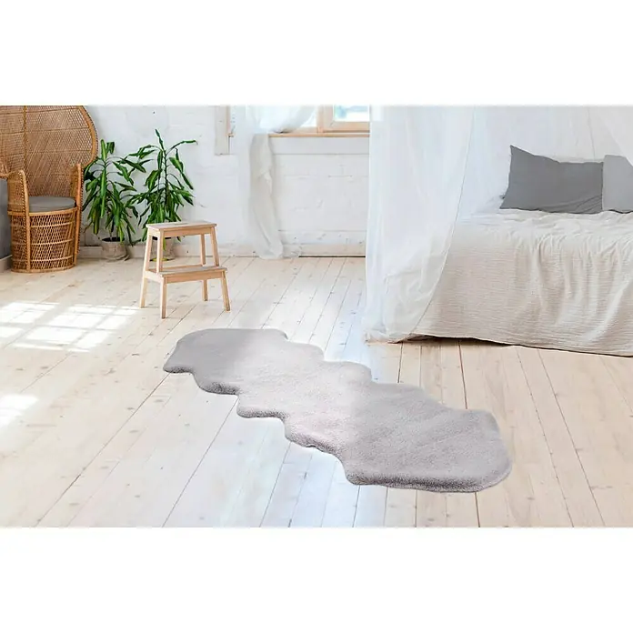 Kayoom Deko-Kunstfell Rabbit doppelt - Tieroptik, Silber, 180 x 60 cm, 100 % Polyester - Stimmungsaufnahme