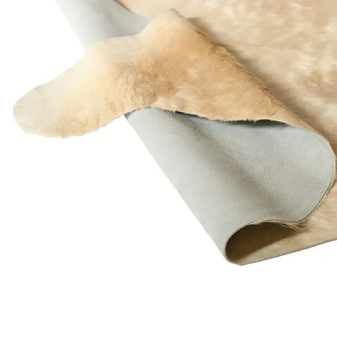 Esbeco Deko-Kuhfell - Exotisch Hell, 100 % Echtfell, Fläche ca.: 3 m² - 4 m² - Detailaufnahme