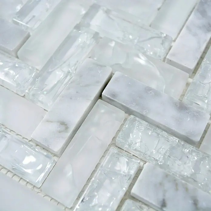 Mosaikfliese Fischgrät Crystal Mix XIC HB1511 - 26,3 x 29,3 cm, Weiß/Grau, Glänzend - Detailaufnahme
