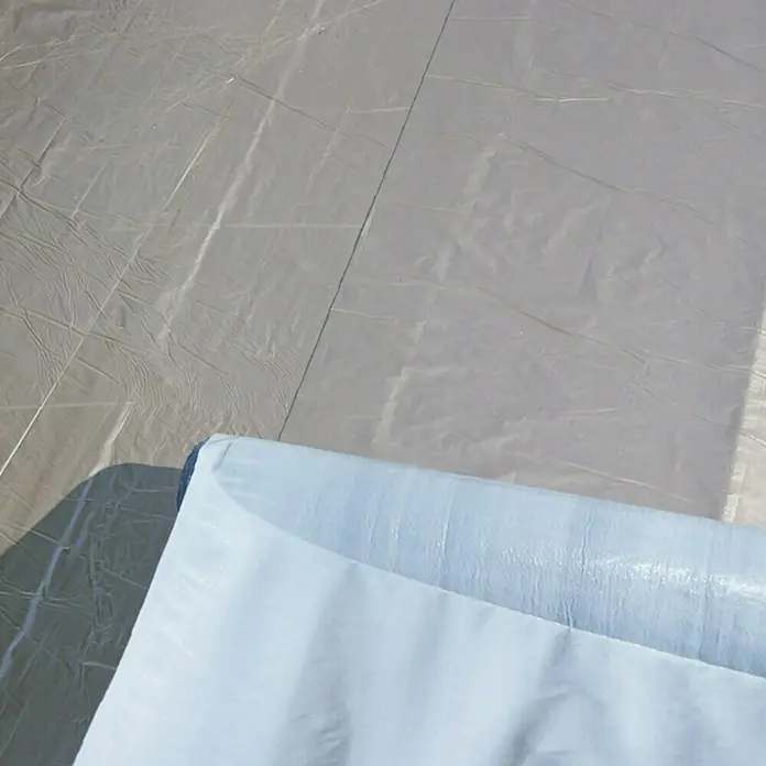 Karibu Premium Dachbahn - Silbergrau, 5 m², Selbstklebend - Detailaufnahme