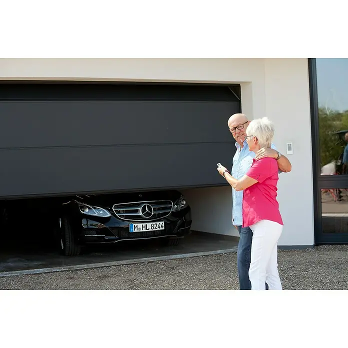 Chamberlain Garagentorantrieb MotorLift 550 - Torfläche: Max. 7,4 m², Zugkraft: Max. 550 N - Anwendungsbeispiel