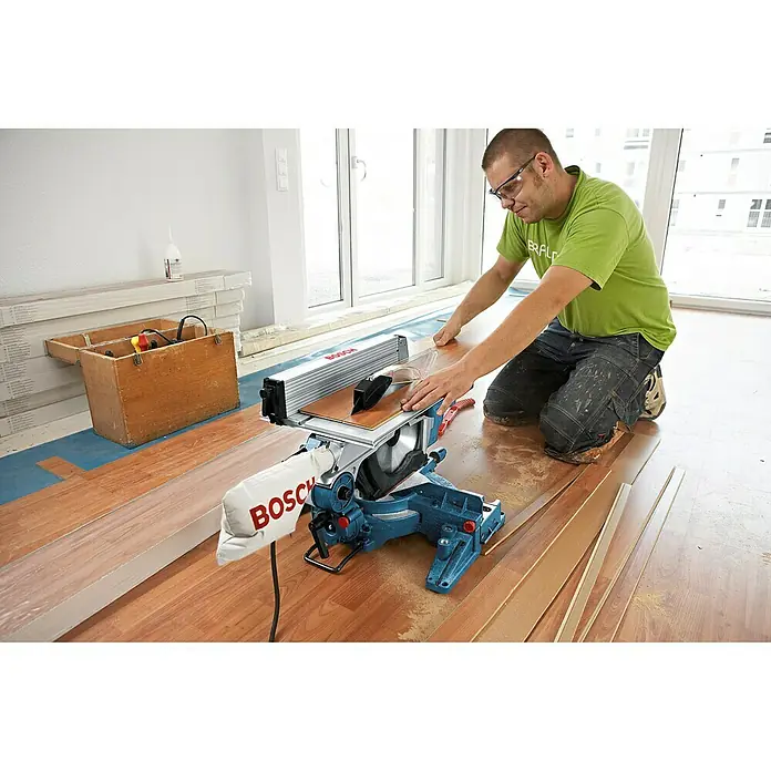 Bosch Professional Tischkreissäge GTM 12 JL - 1.800 W, Durchmesser Sägeblatt: 305 mm - Anwendungsbeispiel