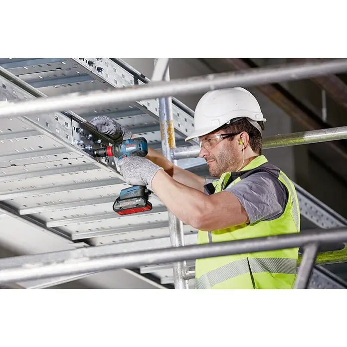 Bosch Professional Accuklopboorschroefmachine GDX 18V-180 L-Boxx - 18 V, Excl. accu, Onbelast toerental: 0 tpm - 2.800 tpm, Aantal slagen: 0 - 3.600 tpm - Toepassingsvoorbeeld