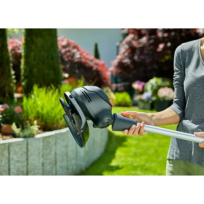 Gardena Akumulatorski trimer ComfortCut Li-18/23 - 18 V, Litij-ionska, 1 baterija, Širina reza: 23 cm - Pogled sprijeda