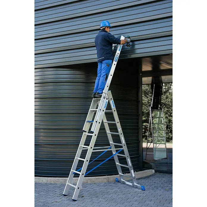 Krause Stabilo Sprossen-Mehrzweckleiter +S - Arbeitshöhe: 5,95 m, Anzahl Tritte: 3 x 8 Sprossen, Aluminium - Anwendungsbeispiel