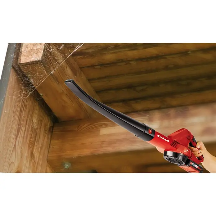 Einhell Power X-Change Akku-Laubbläser GE-CL 18 Li E Kit - 18 V, Li-Ionen, 1 Akku, Blasgeschwindigkeit: 210 km/h - Anwendungsbeispiel