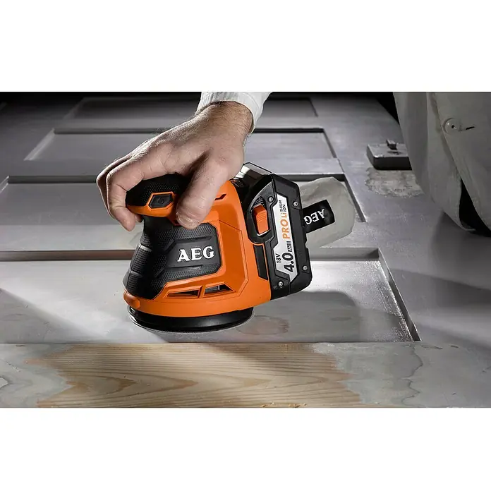 AEG Powertools Akku-Exzenterschleifer BEX 18-125-0 - 18 V, Li-Ionen, 5 Ah, Ohne Akku, 125 mm, 7.000 U/min - 11.000 U/min - Vorderansicht