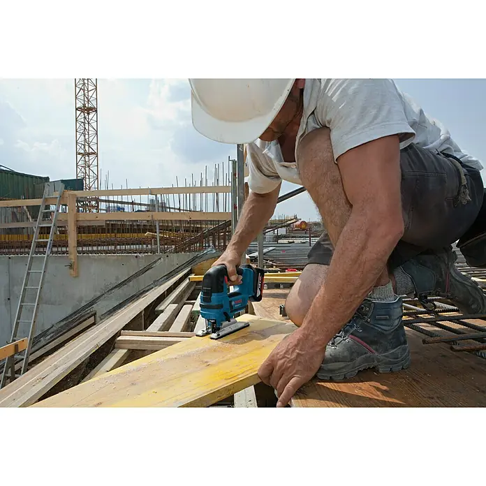 Bosch Professional Akku-Stichsäge GST 18 V-LI B - 18 V, Li-Ionen, Ohne Akku, Leerlaufhubzahl: 0 - 2.700 Hübe/min