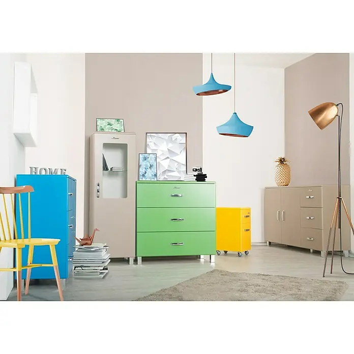 Phönix Miami Kommode - L x B x H: 43 x 97,6 x 88,8 cm, Taupe, 2 verchromte Griffe - Stimmungsaufnahme