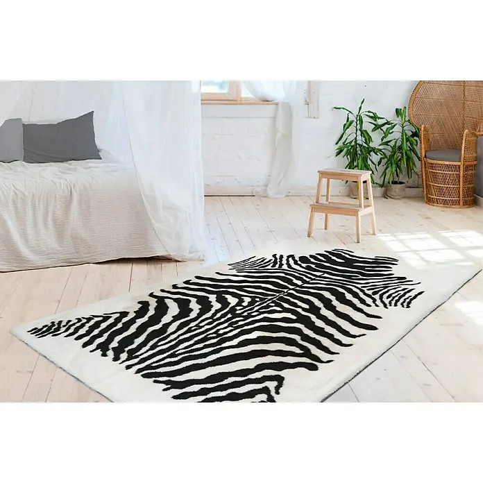 Kayoom Hochflorteppich Zebra - Weiß/Schwarz, 230 x 160 cm, 100 % Polyester - Stimmungsaufnahme