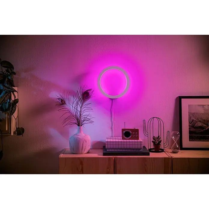 Philips Hue LED-Wandleuchte Sana - 20 W, L x B x H: 5,2 x 25,5 x 25,5 cm, Weiß, RGB - Anwendungsbeispiel