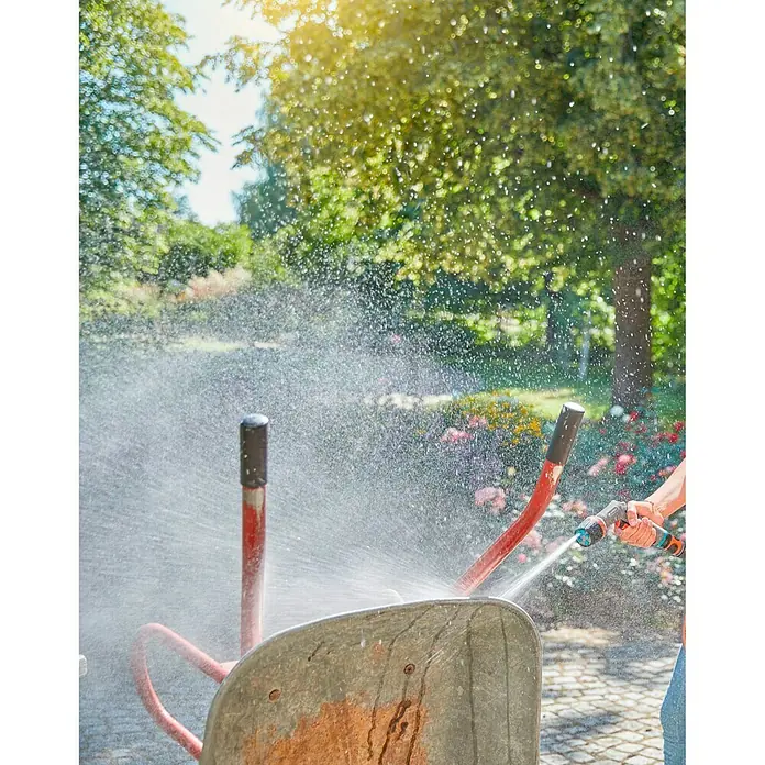 Gardena Comfort Vrtna prskalica s nastavkom - Broj mlaza za raspršivanje: 3, Plastika