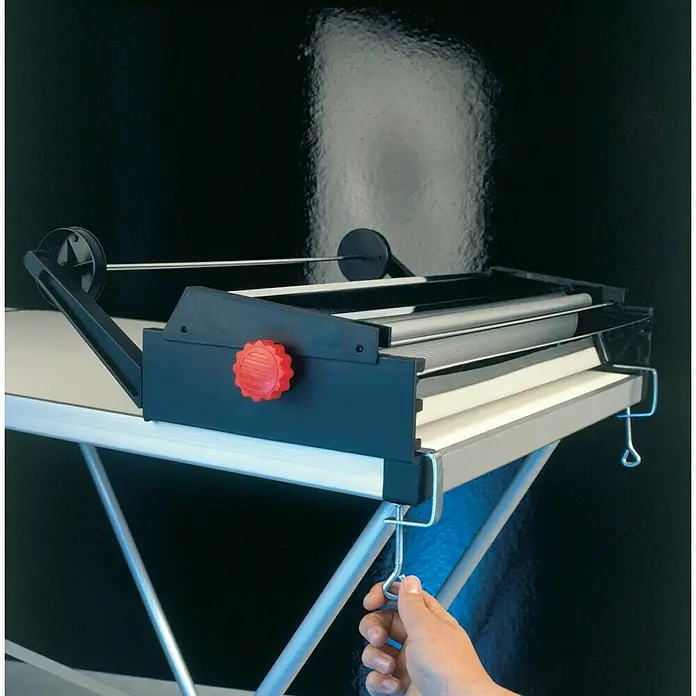 Decora Tapetenkleistergerät - Geeignet für: Euro Rollen 53 cm - Anwendungsbeispiel