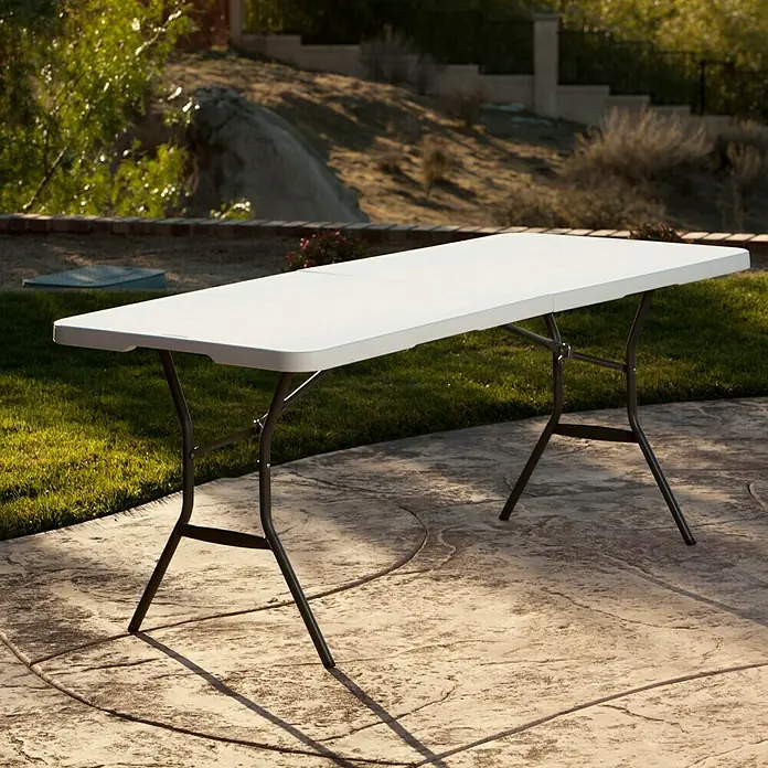 Lifetime Gartentisch - L x B: 183 x 76 cm, Weiß, Klappbar - Stimmungsaufnahme