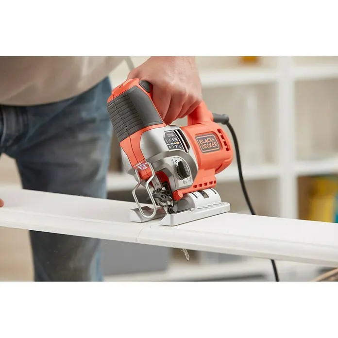 Black+Decker Sierra de calar BES610K-QS - 650 W