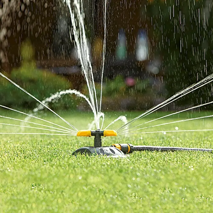 Neptun Trokraki kružni raspršivač - Prekrivanje: 80 m², Maksimalna površina raspršivača: 78 m²