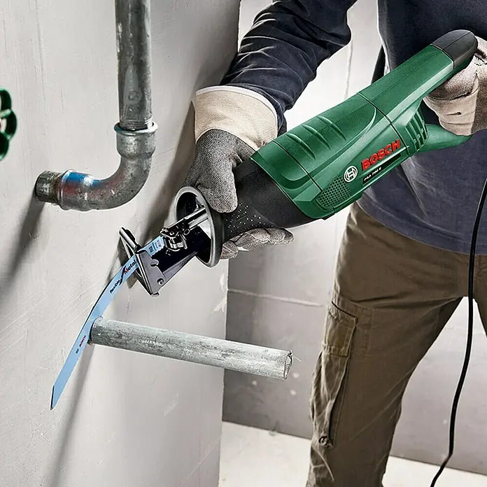 Bosch Säbelsäge PSA 700 E - 710 W, Hublänge: 20 mm, 1 Sägeblatt - Anwendungsbeispiel