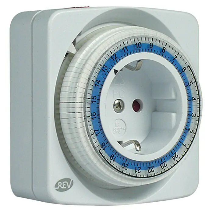 REV Tages-Zeitschaltuhr Kompakt - Mechanisch, 3.680 W, Schaltzeiten: 96 pro Tag, Min. Schaltabstand: 15 min - Linke Seitenansicht