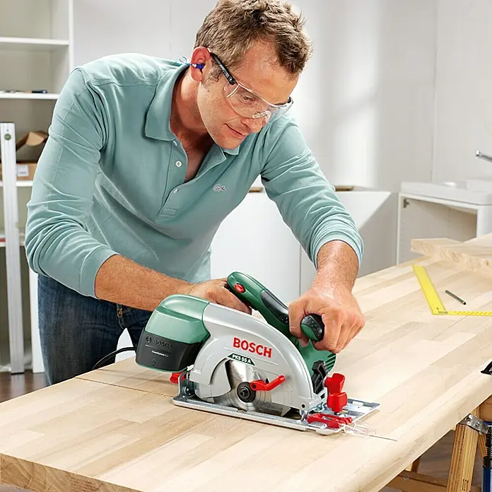 Bosch Handkreissäge PKS 55 A - 1.200 W, Ø 160 mm, 5.600 U/min