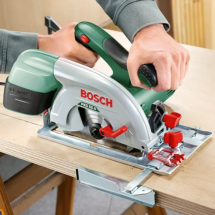 Bosch Handkreissäge PKS 55 A - 1.200 W, Ø 160 mm, 5.600 U/min