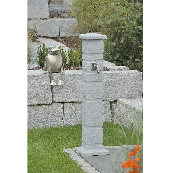 Wasserzapfstelle Romana - Granitfarben, Höhe: 110 cm, Ausstattung: Wasserhahn - Stimmungsaufnahme