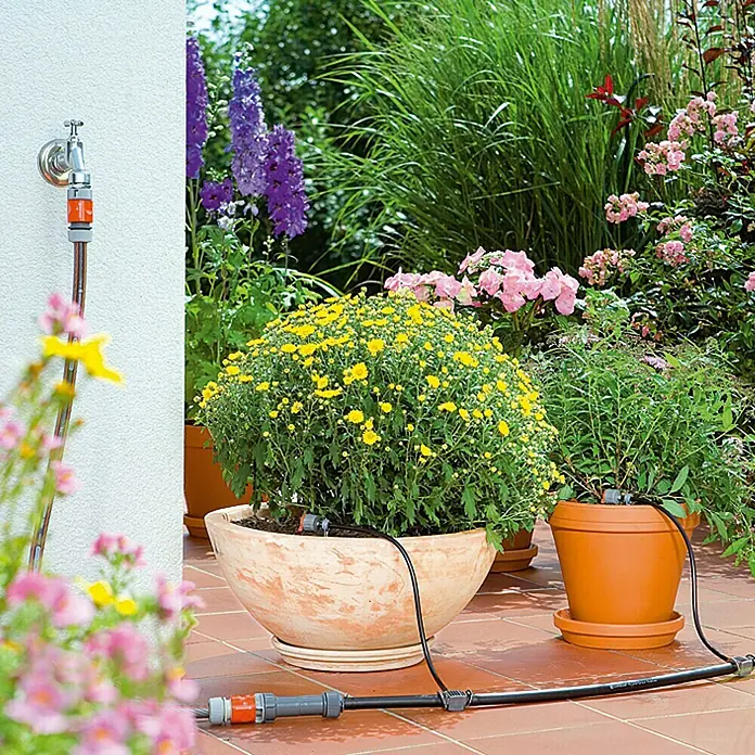 Gardena Micro-Drip Završna glava crijeva za vodu s regulatorom - 5 Kom., Maksimalni protok vode: 8 l/h - Proizvod u upotrebi