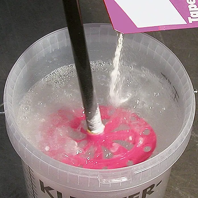 Lehnartz Roerder voor verf en behanglijm Fixer Mixer - Lengte: 53 cm, Kunststof - Toepassingsvoorbeeld