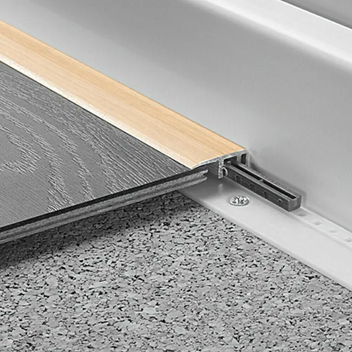 LOGOCLIC Završni profil 313 - Bukva, 2,7 m x 26 mm, Vrsta montaže: Uticanje - Živopisni prikaz