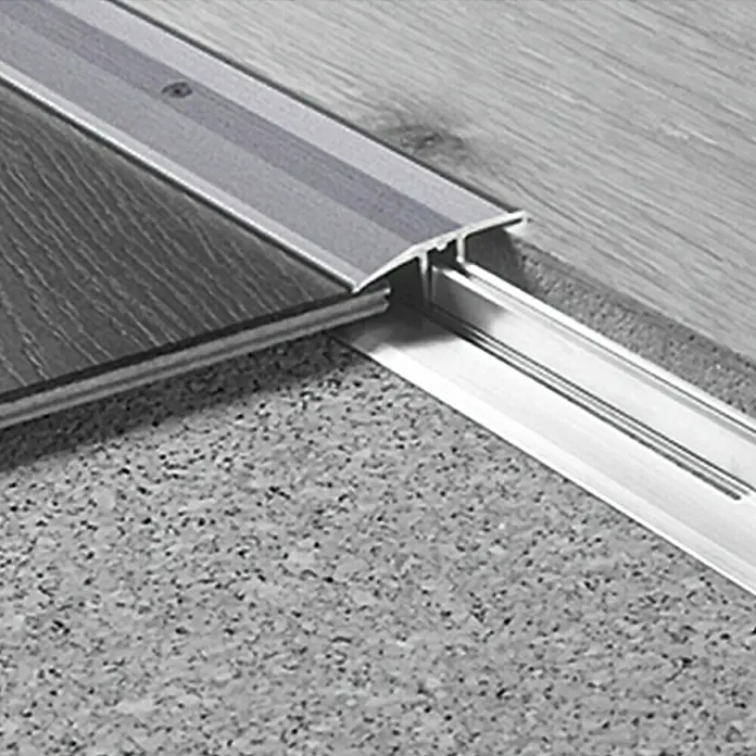 LOGOCLIC Prijelazni profil - Mat plemeniti čelik, 0,9 m x 38 mm, Vrsta montaže: Vijci - Detaljan prikaz