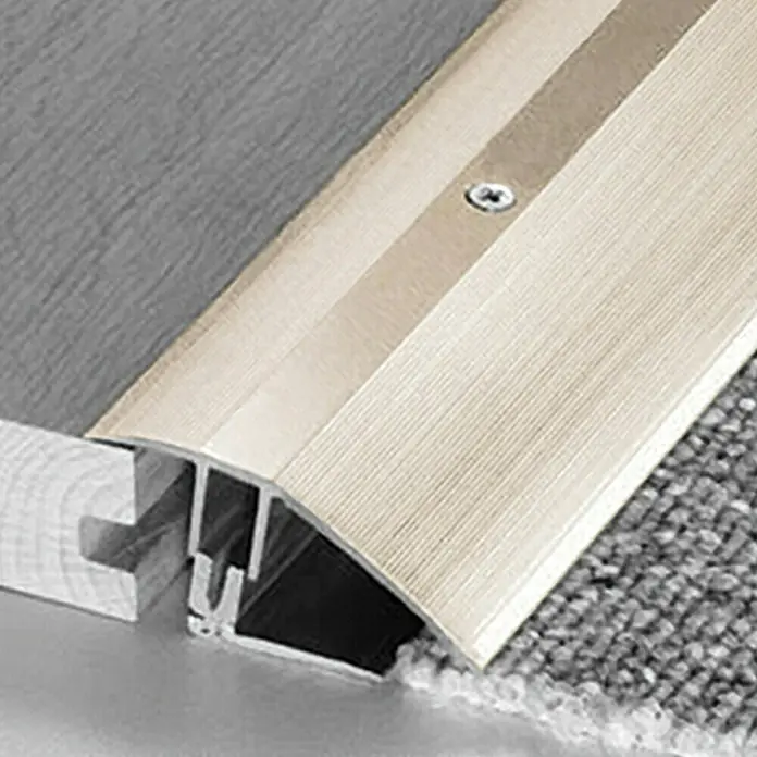 LOGOCLIC Prijelazna ukrasna lajsna - Sahara, 0,9 m x 50 mm, Vrsta montaže: Vijci - Detaljan prikaz