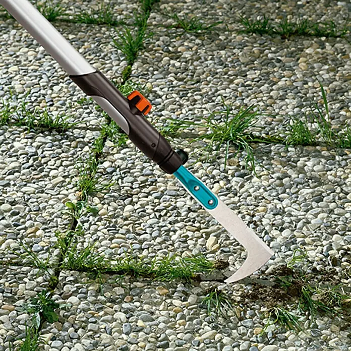 Gardena Combisystem Fugenkratzer - Material Gerätekopf: Stahl, Mit Stiel - Anwendungsbeispiel