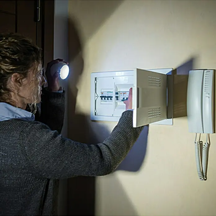 LED-Bewegungsmelder Vigilamp - 8-flammig, Weiß, Außen - Vorderansicht