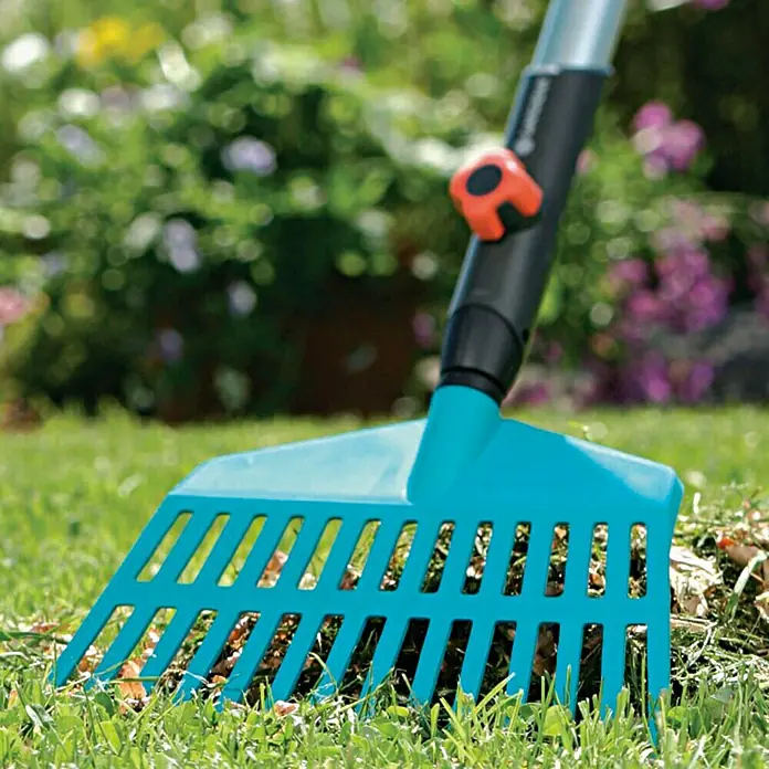 Gardena Combisystem Plastične grablje za Combisystem - Radna širina: 27 cm, Plastika - Proizvod u upotrebi