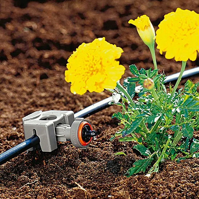 Gardena Micro-Drip Vodilica za cijevi - 3 Kom., Veličina priključka: ³⁄₁₆″ - Proizvod u upotrebi