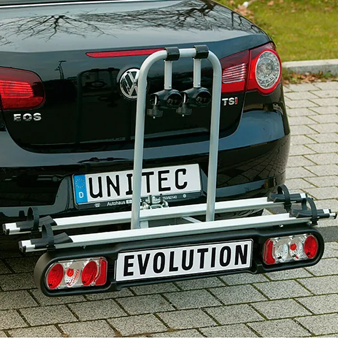 UniTEC Fahrradträger Atlas - Traglast: 38,4 kg, Geeignet für: 2 Fahrräder, Abklappbar, Aluminium - Anwendungsbeispiel