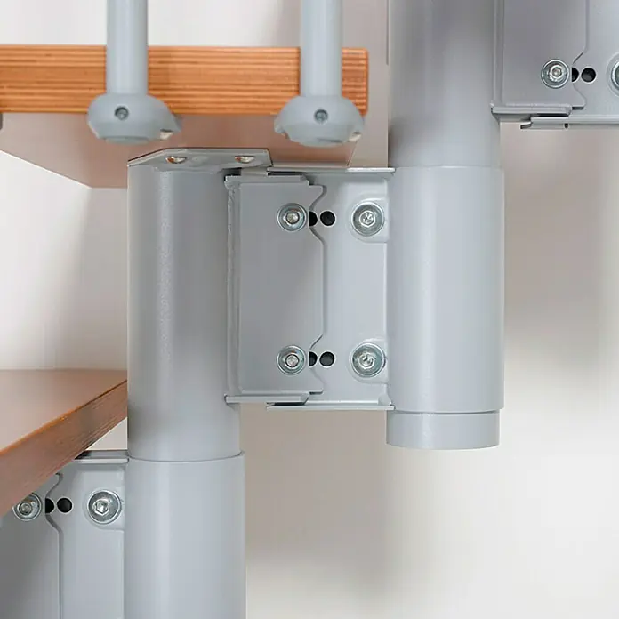 Fontanot Middenboomtrap Nice 4 - Breedte: 64 cm, Grijs metallic, Met kwartdraai, Kleur treden: Berken notenhout licht, Verdiepingshoogte: 212 cm - 281 cm - Close-up