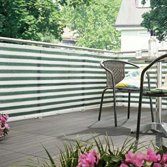 Gardol Zaštita od pogleda za balkon - Zeleno-bijele boje, 5 x 0,9 m - Proizvod u upotrebi