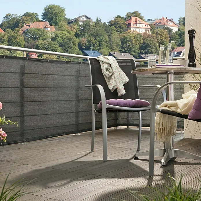 Gardol Zaštita od pogleda za balkon - Sive boje, 5 x 0,9 m - Proizvod u upotrebi