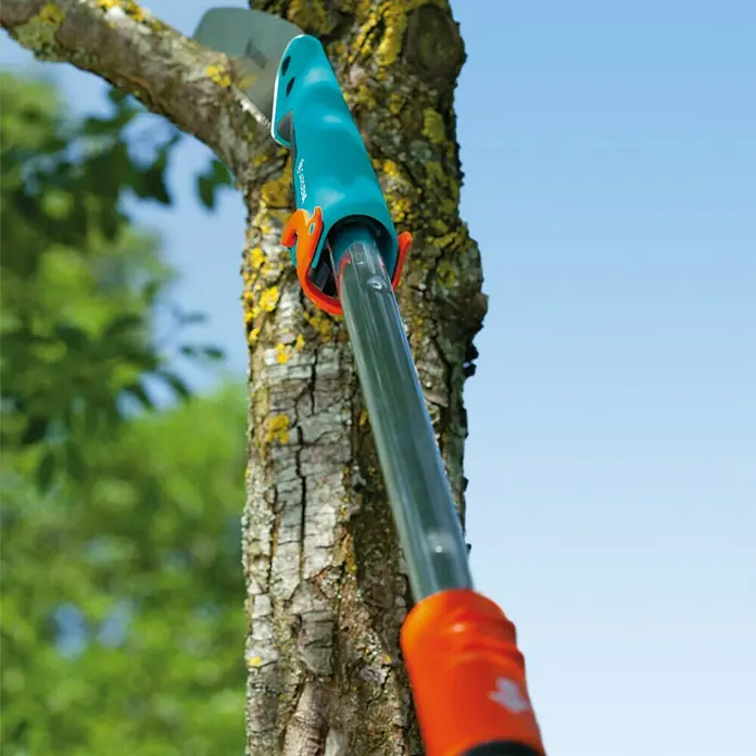 Gardena Combisystem Vrtna pila 300PP - Duljina lista pile: 30 cm, Tvrdo kromirano - Proizvod u upotrebi