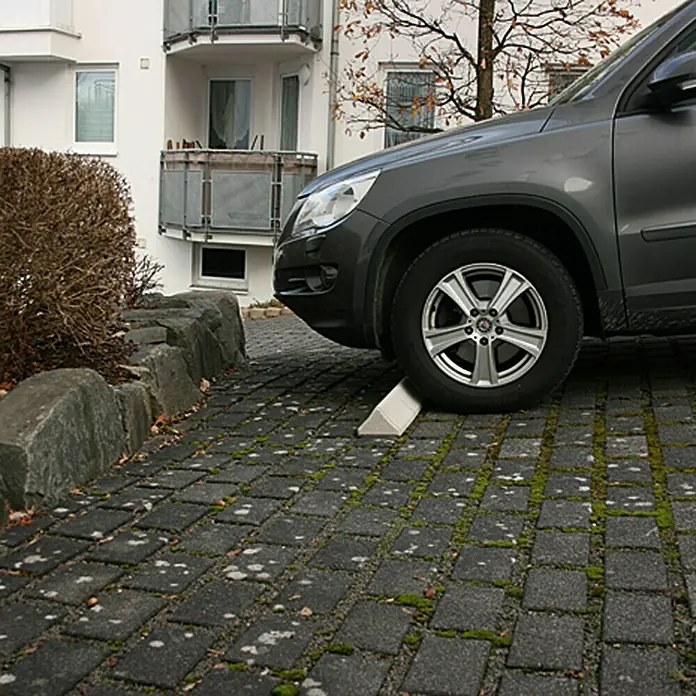 Zaustavljač automobila - Bijele boje, 25 x 14,8 x 10 cm, Beton