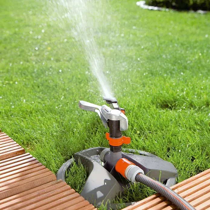 Gardena Premium Sektorski raspršivač za vrt - 25 - 360°, Metal / plastika, Štap za zabijanje u zemlju - Proizvod u upotrebi