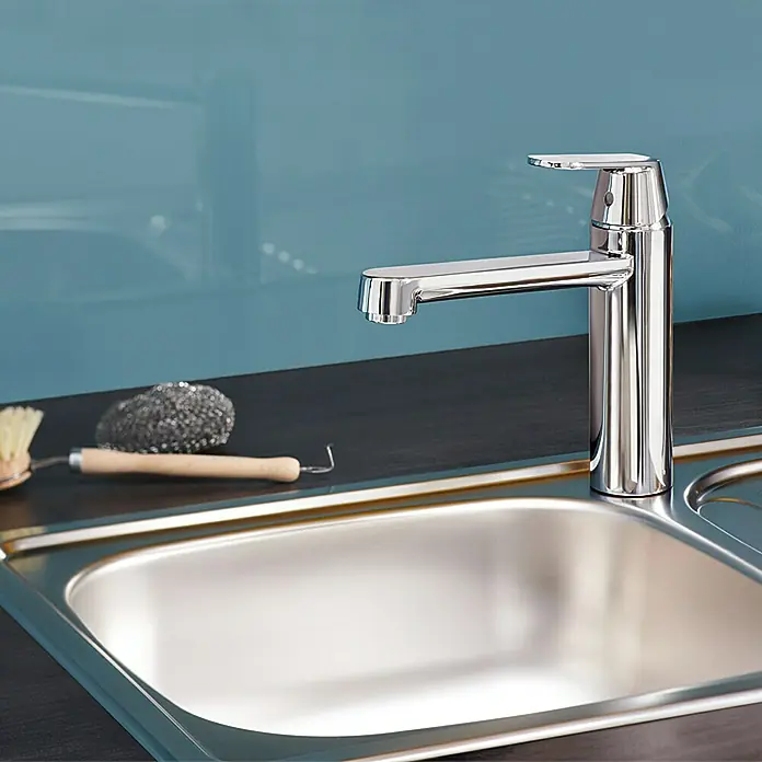 Grohe Spültischarmatur Eurosmart Cosmopolitan - L-Auslauf, Chrom, Glänzend, Mittelhoher Auslauf - Vorderansicht