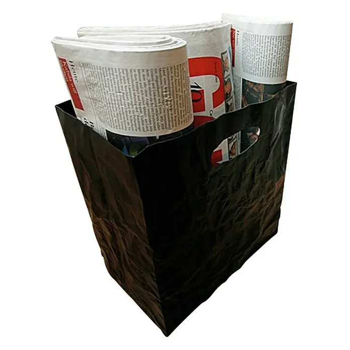 Caja arrugada - Negro, Plástico - Foto ambiente