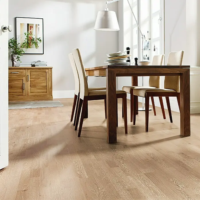 Living by Haro Parquet Roble Decapado Blanco - 1.085 x 180 x 12 mm, Efecto madera de barco - Foto ambiente
