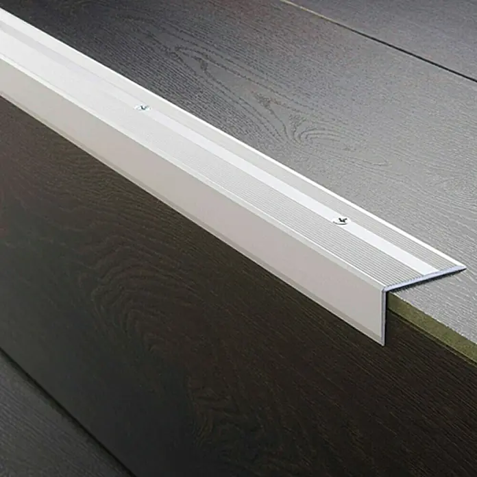 LOGOCLIC Završni profil za stepenice - Mat plemeniti čelik, 2,5 m x 40 mm x 25 mm, Vrsta montaže: Vijci - Detaljan prikaz